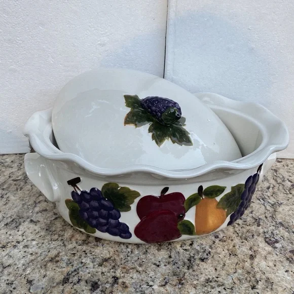 Sonoma Villa Stoneware 3.5 Quart Oval Roaster Casserole Covered